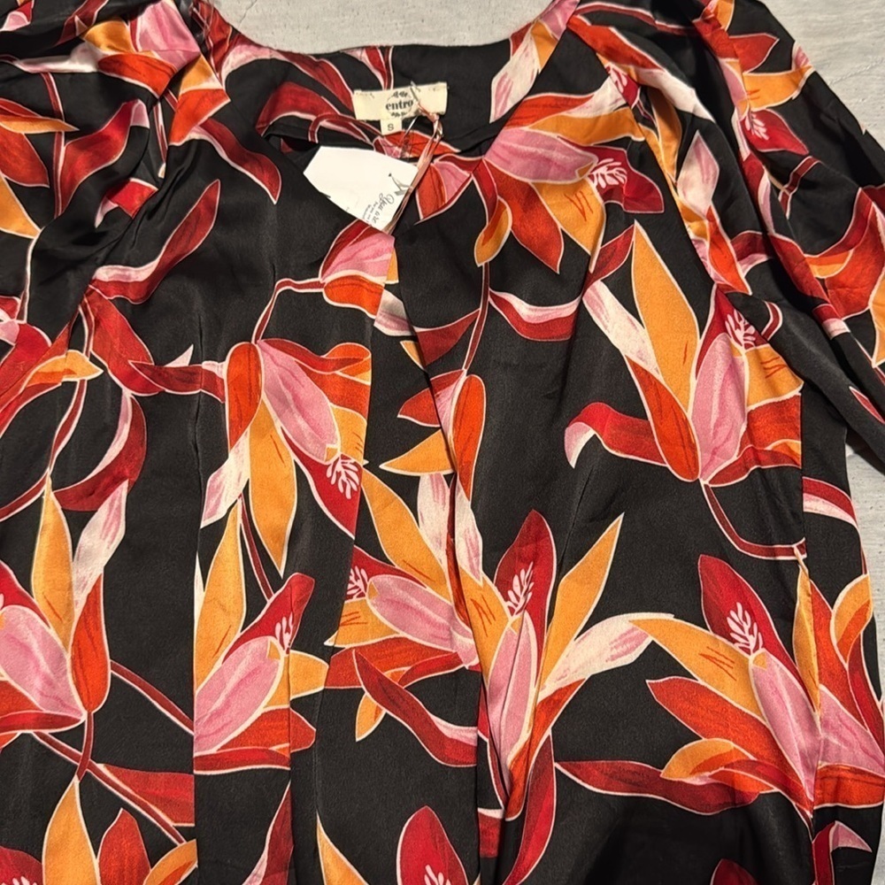 Entro floral pleated blouse - Picture 4 of 10